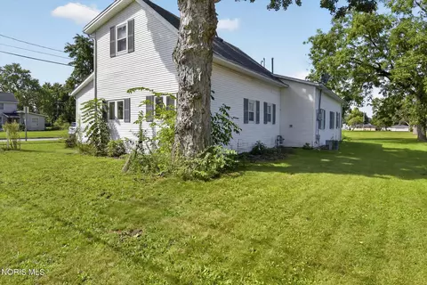 Exterior - 322 Lightner St, Bradner, OH 43406 photo 1 of 8
