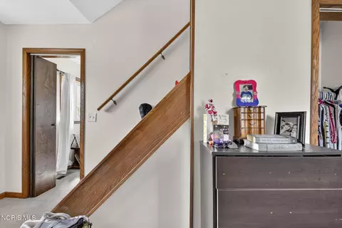 Entry Way - 322 Lightner St, Bradner, OH 43406 photo 4 of 5