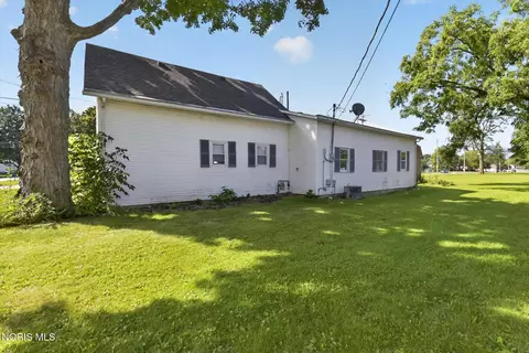 Exterior - 322 Lightner St, Bradner, OH 43406 photo 2 of 8