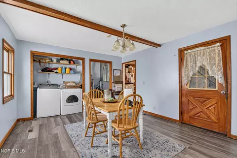 Dining - 322 Lightner St, Bradner, OH 43406 photo 4 of 4