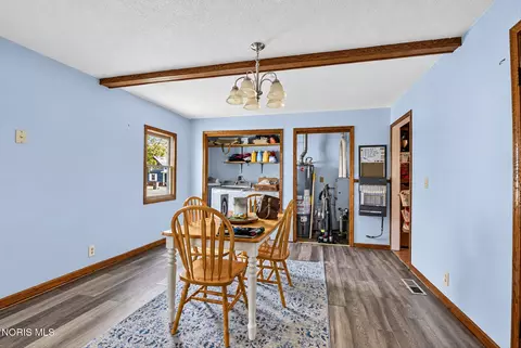 Dining - 322 Lightner St, Bradner, OH 43406 photo 3 of 4
