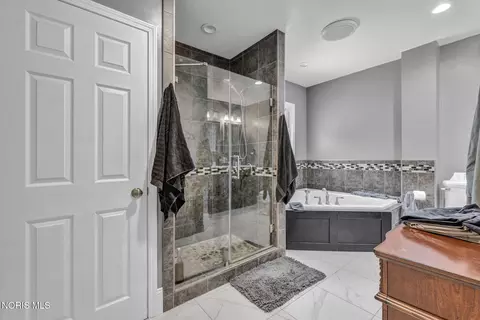 Bath - 201 E Johnson St, Upper Sandusky, OH 43351 photo 1 of 5