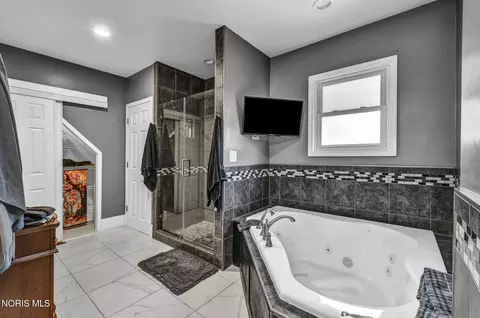 Bath - 201 E Johnson St, Upper Sandusky, OH 43351 photo 3 of 5