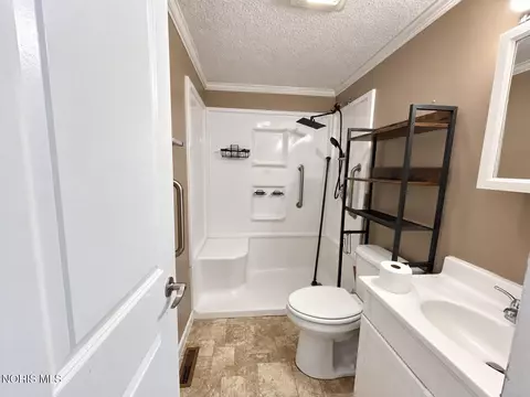 Bath - 211 N Walnut St, Paulding, OH 45879 photo 1 of 2