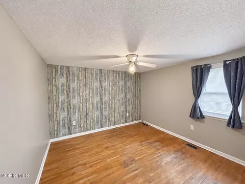 Bedroom - 211 N Walnut St, Paulding, OH 45879 photo 3 of 4