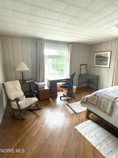 Bedroom - 215 N 3rd St, Upper Sandusky, OH 43351 photo 2 of 3