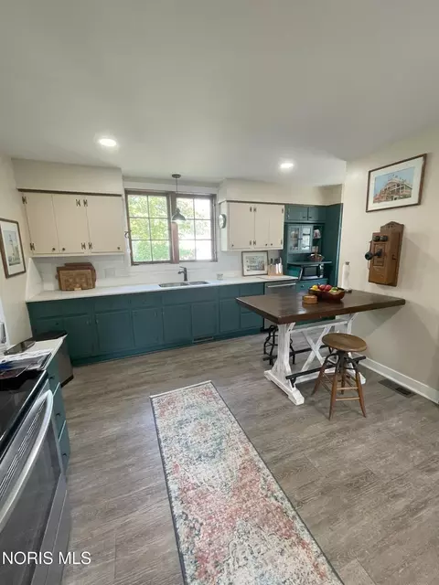 Kitchen - 215 N 3rd St, Upper Sandusky, OH 43351 photo 1 of 6