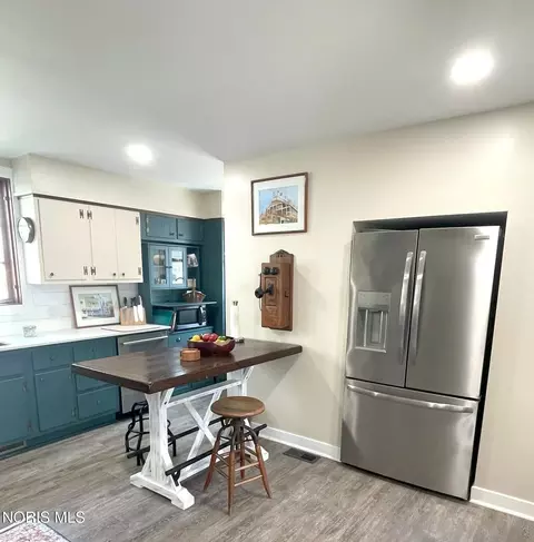 Kitchen - 215 N 3rd St, Upper Sandusky, OH 43351 photo 2 of 6
