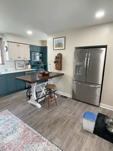 Kitchen - 215 N 3rd St, Upper Sandusky, OH 43351 photo 3 of 6