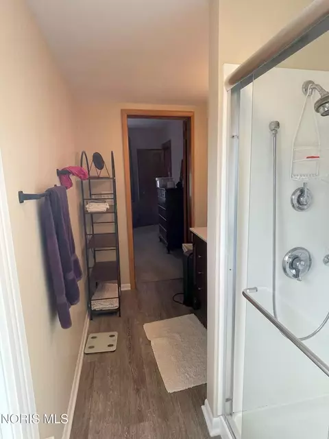 Bath - 215 N 3rd St, Upper Sandusky, OH 43351 photo 3 of 6