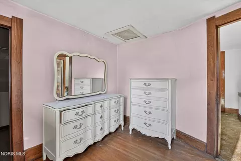 Bedroom - 610 Marmion Ave, Toledo, OH 43607 photo 3 of 7