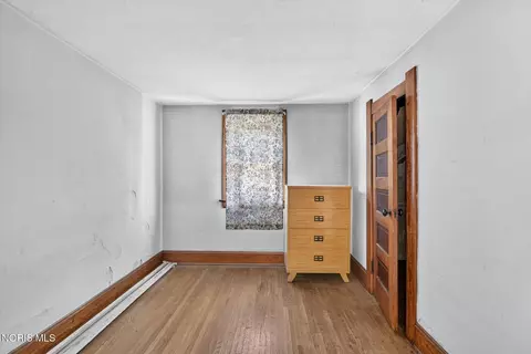 Bedroom - 610 Marmion Ave, Toledo, OH 43607 photo 6 of 7