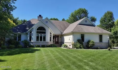 30526 E River Rd, Perrysburg, OH 43551