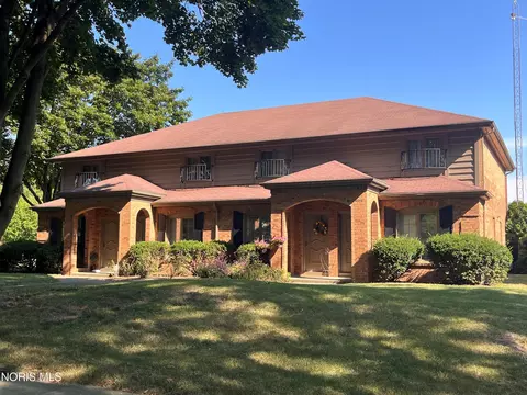 5458 Glenridge Dr, Toledo, OH 43614