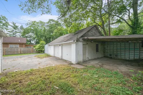 Exterior - 649 Elysian Ave, Toledo, OH 43607 photo 5 of 6