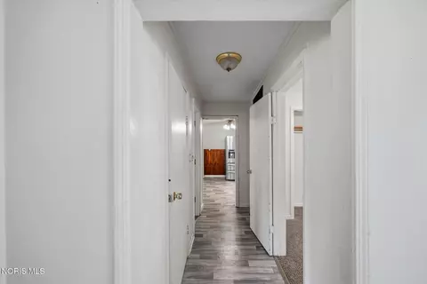 Entry Way - 649 Elysian Ave, Toledo, OH 43607 photo 2 of 3