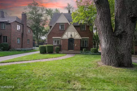 2823 Goddard Rd, Toledo, OH 43606
