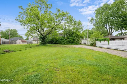 Exterior - 308 Monroe St, Delta, OH 43515 photo 7 of 8