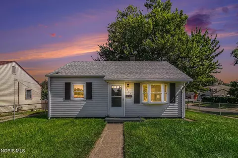 5302 Bennett Rd, Toledo, OH 43612