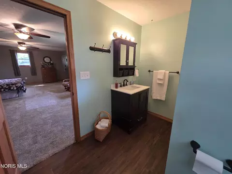 Bath - 403 Enterprise St, Leipsic, OH 45856 photo 1 of 6
