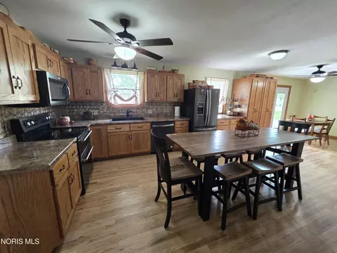 Kitchen - 403 Enterprise St, Leipsic, OH 45856 photo 1 of 4