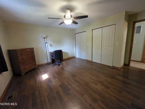 Bedroom - 403 Enterprise St, Leipsic, OH 45856 photo 4 of 6