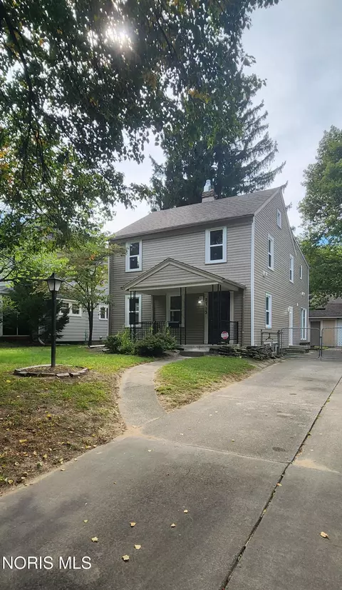 2713 Goddard Rd, Toledo, OH 43606