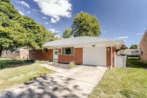 1520 Wilderness Dr, Maumee, OH 43537