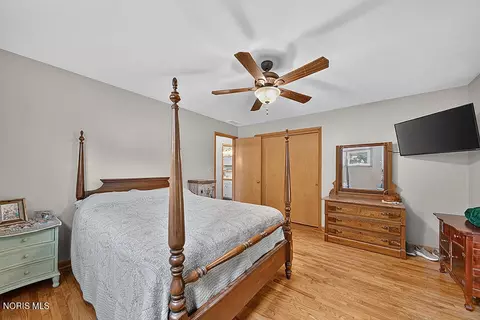 Bedroom - 1141 Brookside Dr, Findlay, OH 45840 photo 4 of 10