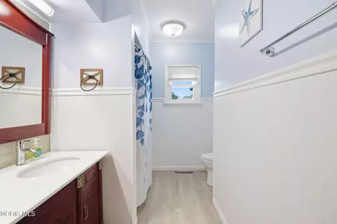 Bath - 5681 W Tiffin St, Bascom, OH 44809 photo 2 of 3