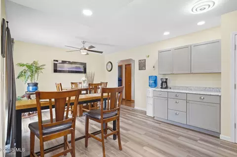 Dining - 5681 W Tiffin St, Bascom, OH 44809 photo 3 of 4