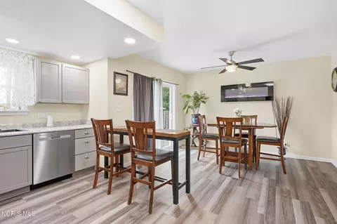 Dining - 5681 W Tiffin St, Bascom, OH 44809 photo 1 of 4