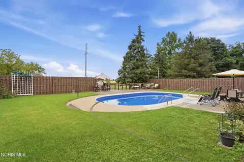 Exterior - 5681 W Tiffin St, Bascom, OH 44809 photo 12 of 15