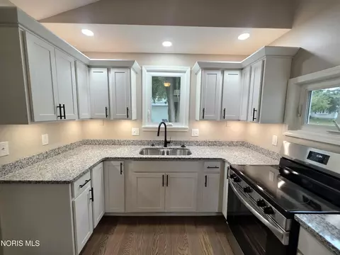 Kitchen - 138 Main St, Wayne, OH 43466 photo 4 of 10