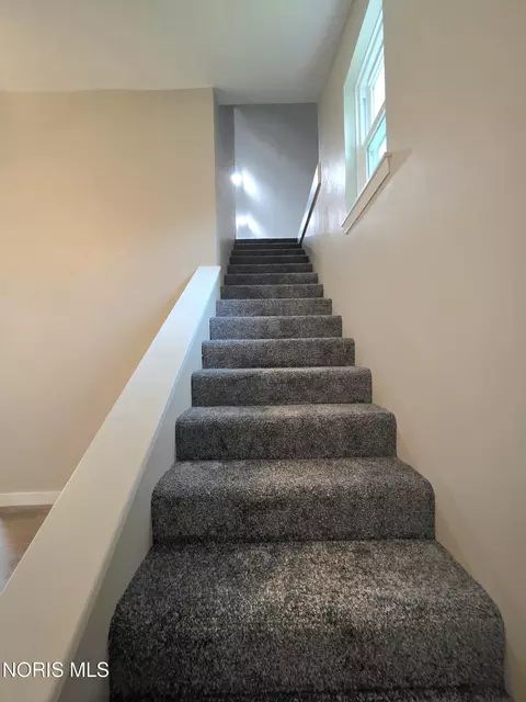 Entry Way - 138 Main St, Wayne, OH 43466 photo 3 of 3