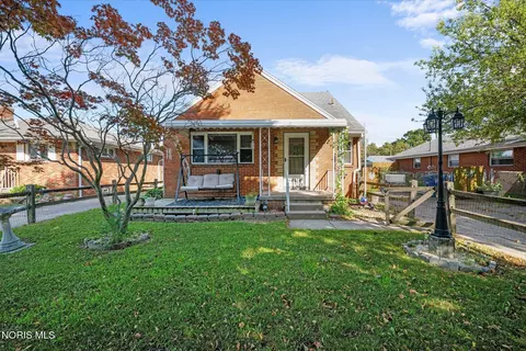 4414 282nd St, Toledo, OH 43611