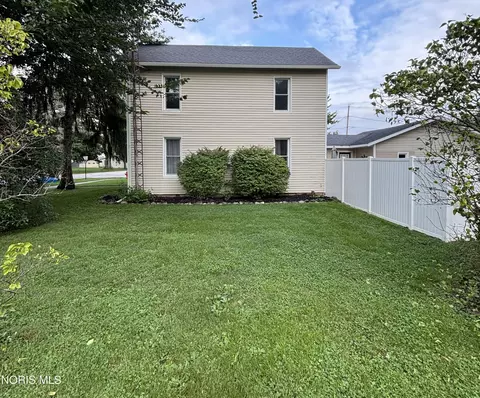 Exterior - 112 E Short St, Stryker, OH 43557 photo 2 of 5