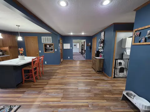 Entry Way - 211 E Broadway St, Leipsic, OH 45856 photo 1 of 1