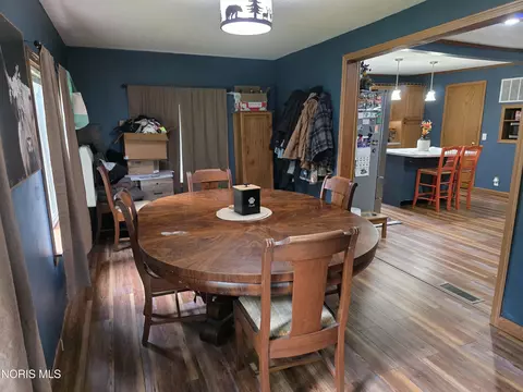 Dining - 211 E Broadway St, Leipsic, OH 45856 photo 1 of 2