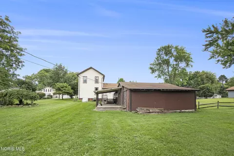 Exterior - 433 E Main St, Napoleon, OH 43545 photo 3 of 10