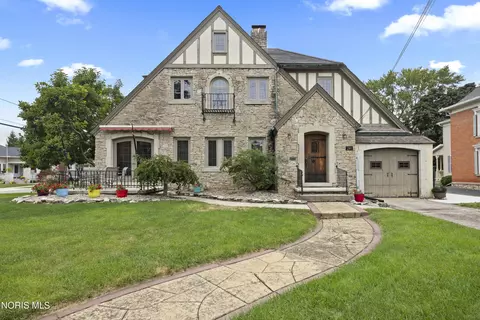 240 E Water St, Oak Harbor, OH 43449