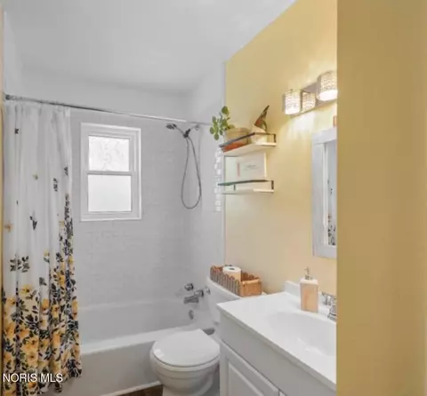 Bath - 310 Jackson St, Delta, OH 43515 photo 1 of 1