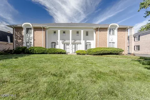 5146 Regency Dr #2, Toledo, OH 43615