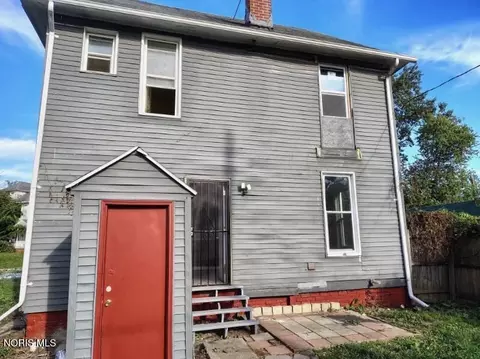 714 Oak St, Toledo, OH 43605