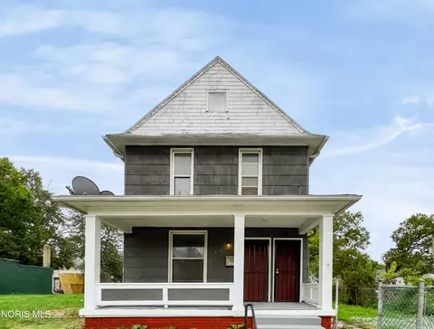 714 Oak St, Toledo, OH 43605