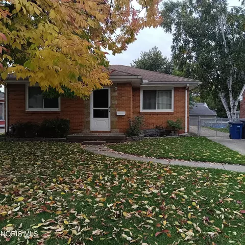5545 Sunnyside Dr, Toledo, OH 43612