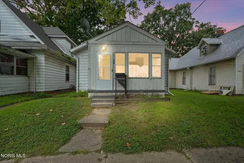 960 Willow Ave, Toledo, OH 43605