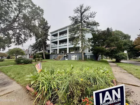1302 Harvard Blvd #8, Toledo, OH 43614