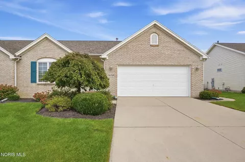 26328 W Wexford Dr, Perrysburg, OH 43551