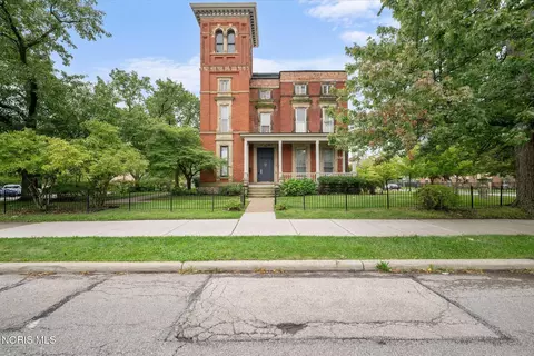 802 N Huron St, Toledo, OH 43604